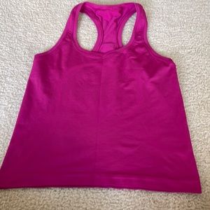 Lululemon tech racerback tank top 2.0 race length; dark pink; size 4